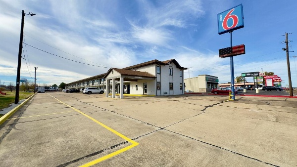 Motel 6-Dyersburg, TN image 37