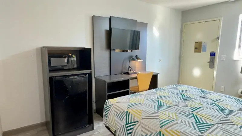 Double Room - Non-Smoking 